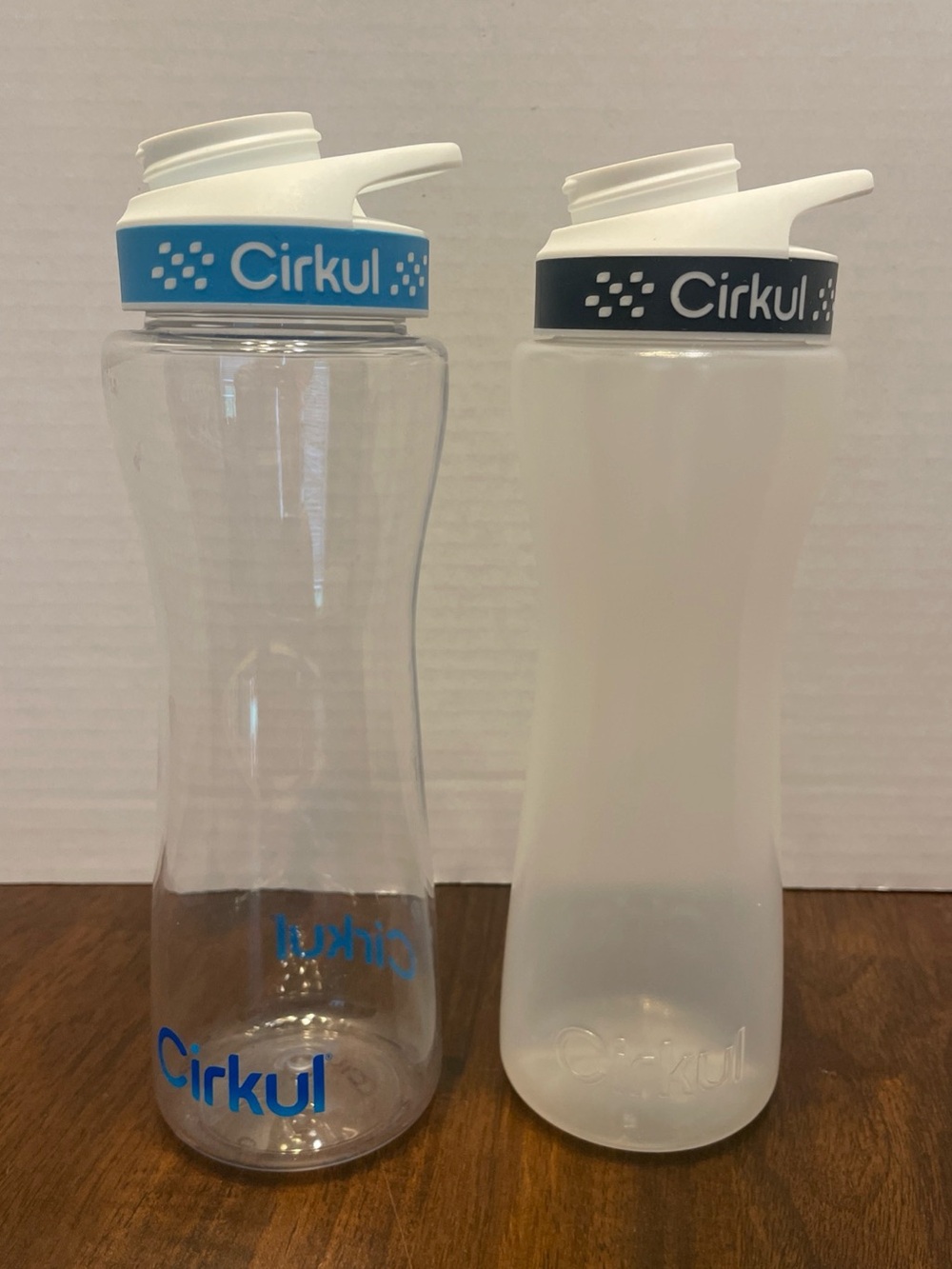 2 Cirkul Water Bottle BPA Free Plastic Bottle Two Cartridge Holder Lids